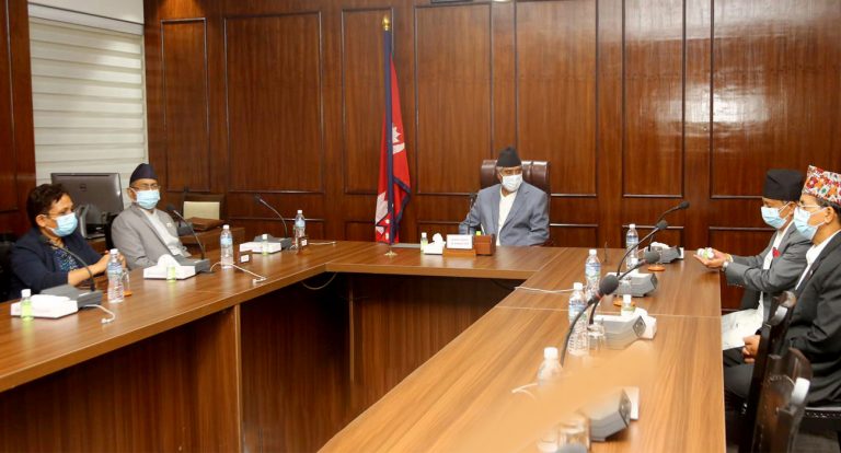 This image has an empty alt attribute; its file name is cabinet-deuba-768x414.jpg